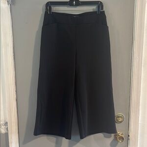 UP! Black‎ Women's Capris 6